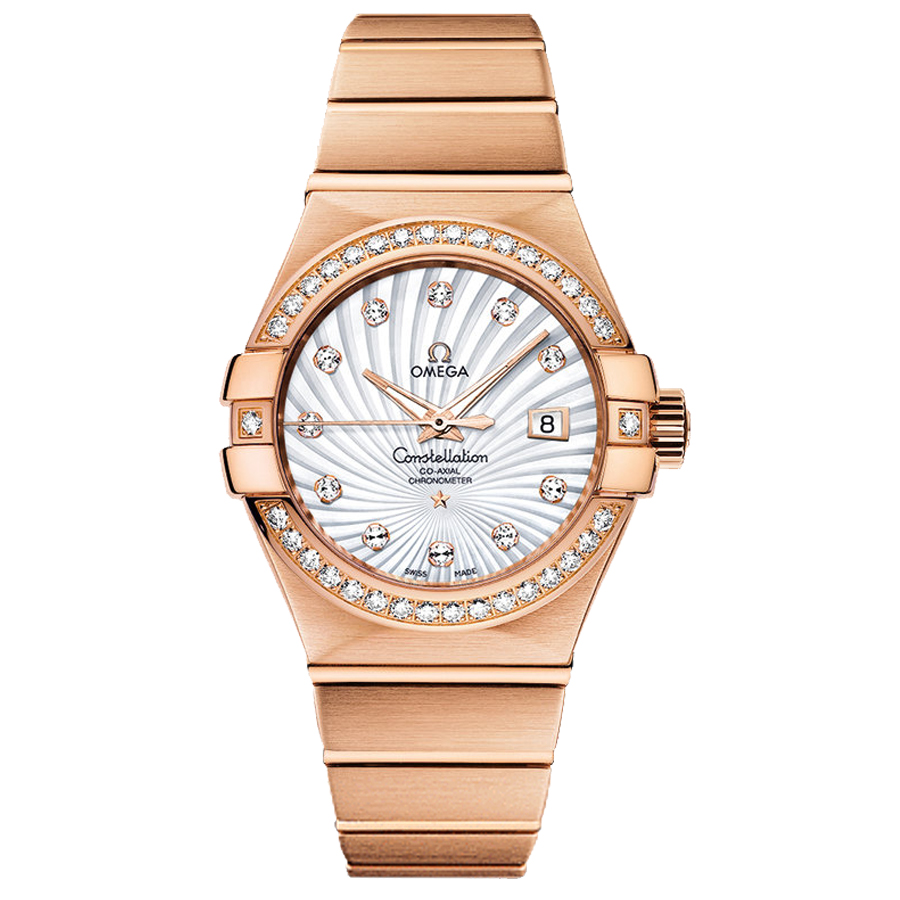 This dazzling replica Omega watch easily catches our attentions.